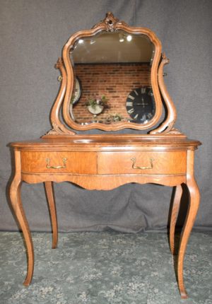 [SOLD]  Quarter-Sawn Oak Vanity