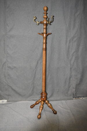 [SOLD]  Quarter Sawn Oak Hat Tree