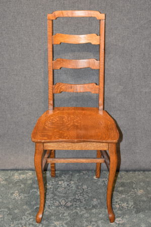 [SOLD]  Quarter Sawn Oak Ladies Chair