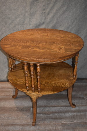 [SOLD]  Round Oak Center Table